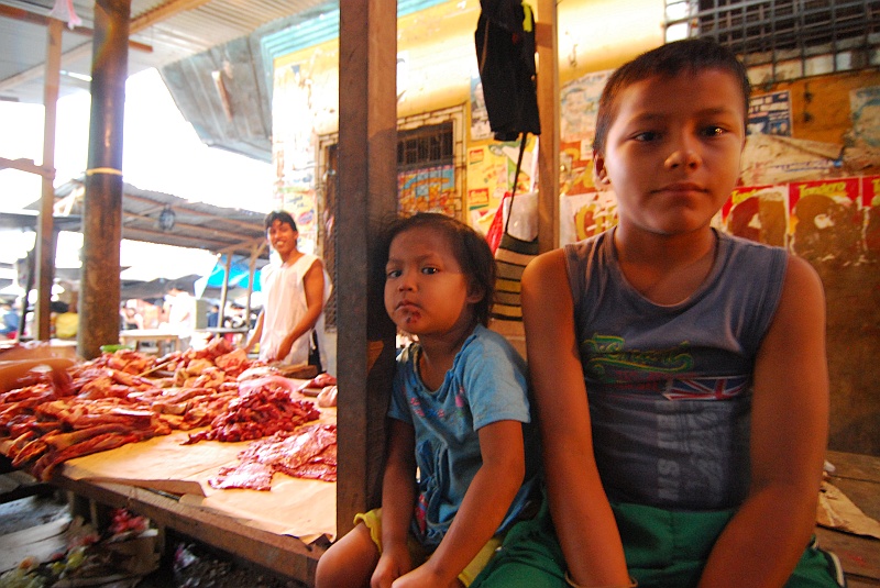 Laura i Astronom-51.JPG - Mięsko z przeróżnych stworków, wybór warzyw i owoców. I masa fajnych dzieciaków. (Zdjęcie: Laura i Astronom)